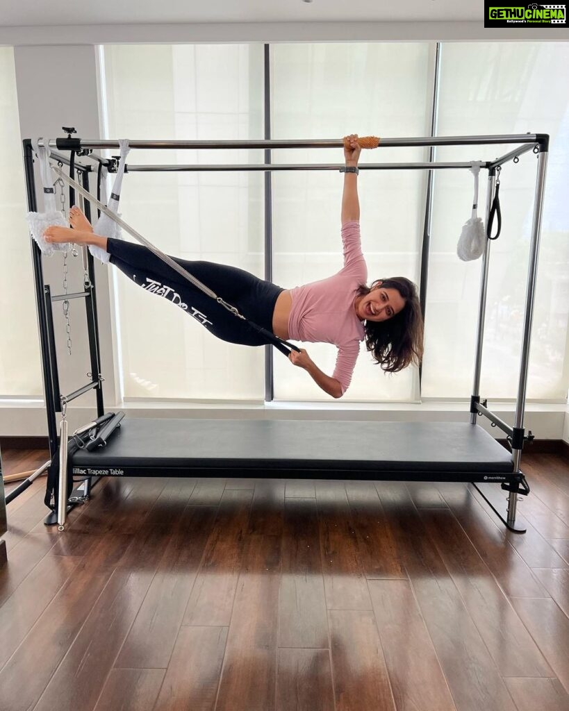 Ashika Ranganath Instagram - Many moods of Pilates Miss hanging around.. 💪🏻 #pilates #workoutroutine