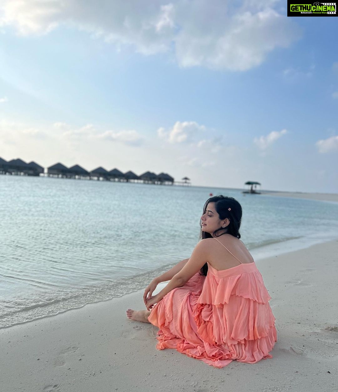 Ashika Ranganath Instagram - I left my heart in the Maldives ποΈ Heartfelt thanks to @trawel_mart for making this happen π€ Outfits - @laxmikrishnaofficial Resort - @adaaranprestigeavadoo Travel Partner - @trawel_mart #AdaaranPrestigeVadoo #AdaaranExperience #SunsetVilla #OceanView #Maldivesresort #trawelmart Adaaran Prestige Vadoo