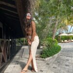 Ashika Ranganath Instagram - I left my heart in the Maldives 🏖️ Heartfelt thanks to @trawel_mart for making this happen 🤍 Outfits - @laxmikrishnaofficial Resort - @adaaranprestigeavadoo Travel Partner - @trawel_mart #AdaaranPrestigeVadoo #AdaaranExperience #SunsetVilla #OceanView #Maldivesresort #trawelmart Adaaran Prestige Vadoo