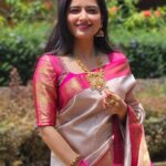 Ashika Ranganath Instagram - Wedding shenanigans ✨ Jewellery @abarantimelessjewellery Nose pin @aahaana_mooguthii Blouse @anyracouture Bangalore, India