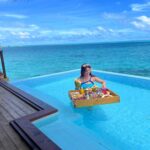 Ashnoor Kaur Instagram – Found my paradise🏝️🐚🥥 🌺
.
.
📍 @sunsiyamiruveli @sunsiyamresorts 
🤝 @planmyleisure 
🩱 @angelcroshet_swimwear 
#iruveli #sunsiyam #planmyleisure #maldives #floatingbreakfast #goodvibes Sun Siyam Iru Veli