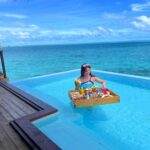 Ashnoor Kaur Instagram - Found my paradise🏝️🐚🥥 🌺 . . 📍 @sunsiyamiruveli @sunsiyamresorts 🤝 @planmyleisure 🩱 @angelcroshet_swimwear #iruveli #sunsiyam #planmyleisure #maldives #floatingbreakfast #goodvibes Sun Siyam Iru Veli