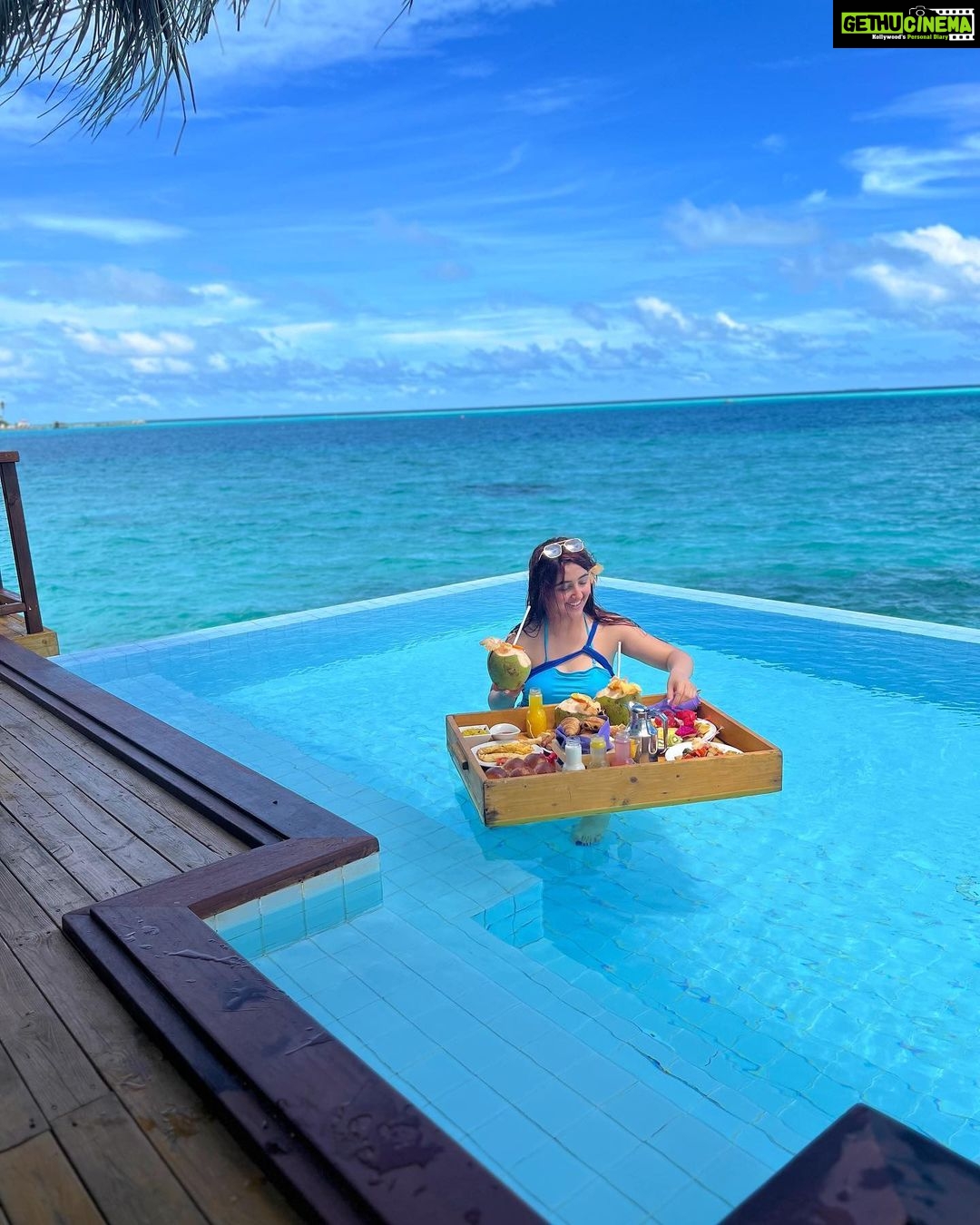 Ashnoor Kaur Instagram - Found my paradise🏝️🐚🥥 🌺 . . 📍 @sunsiyamiruveli @sunsiyamresorts 🤝 @planmyleisure 🩱 @angelcroshet_swimwear #iruveli #sunsiyam #planmyleisure #maldives #floatingbreakfast #goodvibes Sun Siyam Iru Veli