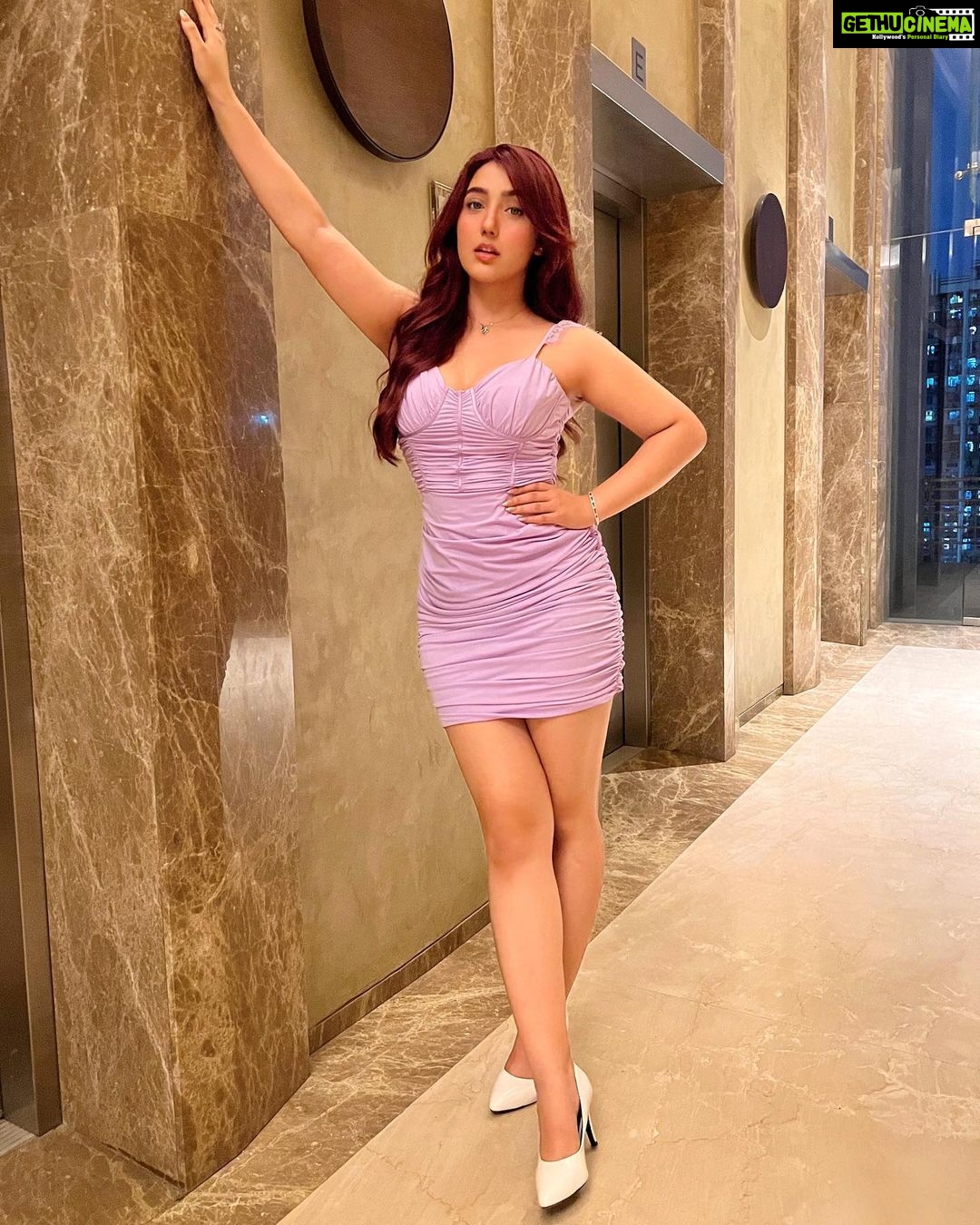 Ashnoor Kaur Instagram - Albeit inadvertently, staring?👀💜🔮