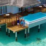 Ashnoor Kaur Instagram – Sea, sun & smiles🌊🌤️🤍 Maldives