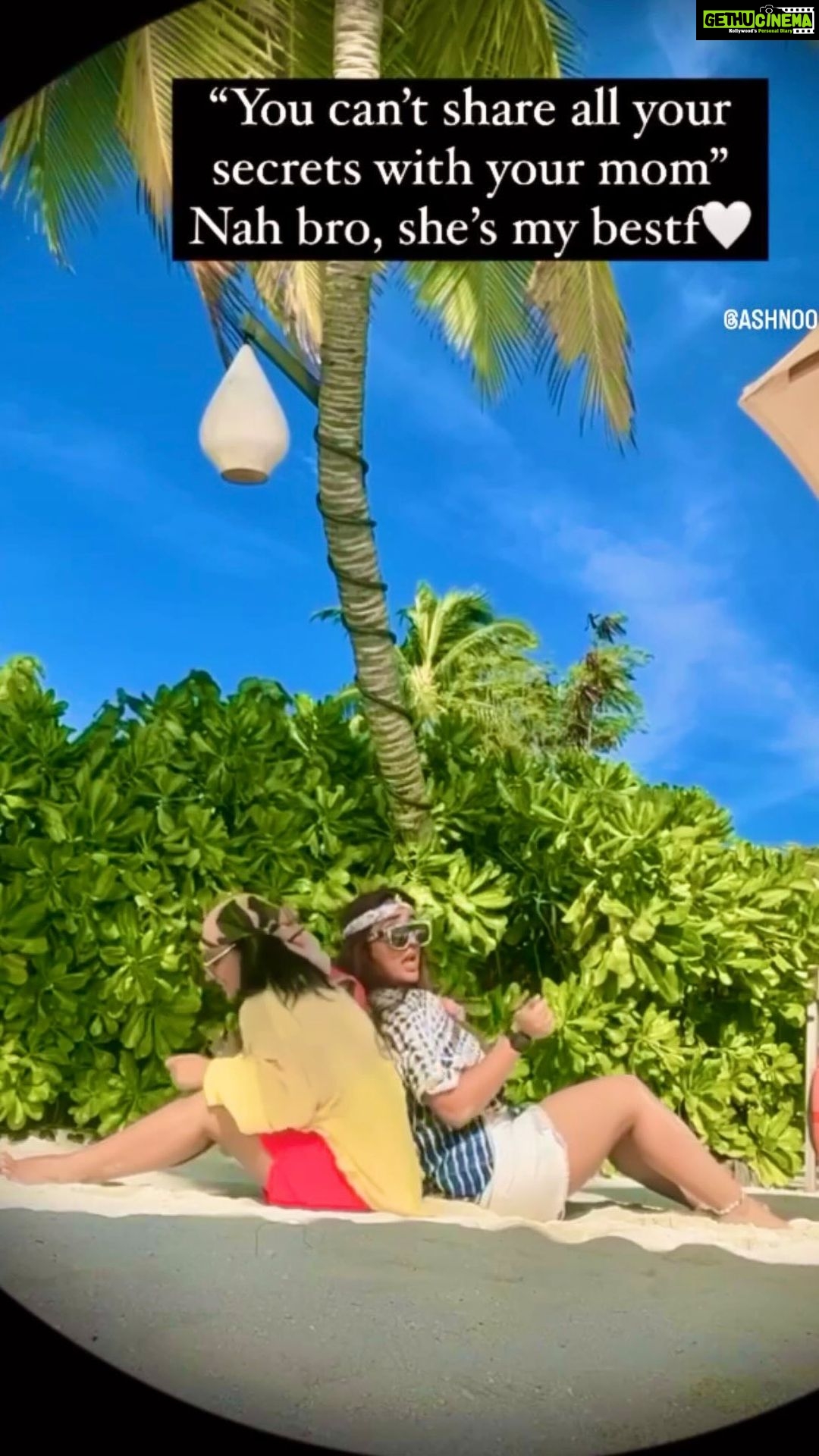 Ashnoor Kaur Instagram - And my gossip partner tooπ #JustMotherDaughterThings . . Coverup @angelcroshet_swimwear π @sunsiyamiruveli @sunsiyamresorts π€ @planmyleisure #maldives #sunsiyam #iruveli #planmyleisure