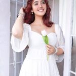 Ashnoor Kaur Instagram - Fait avec amour🤍