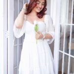 Ashnoor Kaur Instagram - Fait avec amour🤍