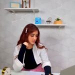 Ashnoor Kaur Instagram - Internal assessment/CA season going on?🥲 I feel you guys🤌🏻🫠