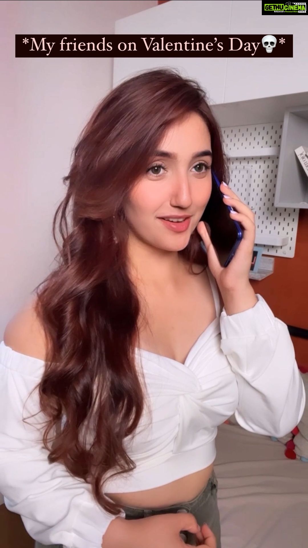 Ashnoor Kaur Instagram - Tag your single friends & tell ‘em they’re not alone🥹🤌🏻
