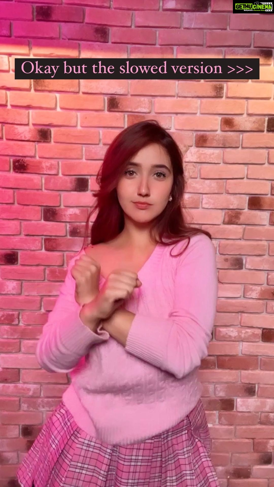 Ashnoor Kaur Instagram - Slowed versions always >>🤌🏻✨