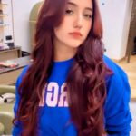 Ashnoor Kaur Instagram - Eda hi chalde spontaneous decisions☠️🥀 #NewYear #NewMe #NewHair #RedHead . . . 📍 @harshanrakesh