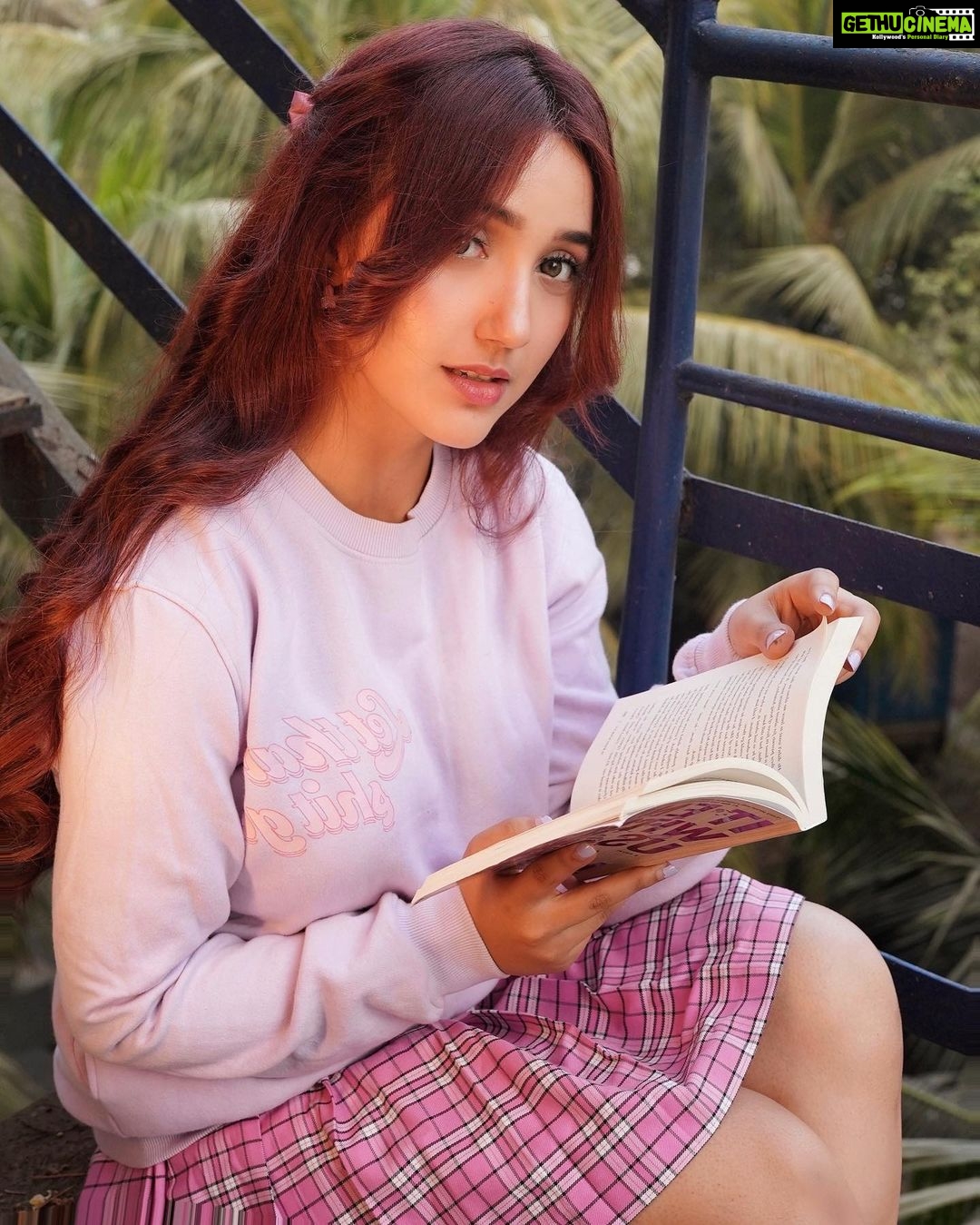 Ashnoor Kaur Instagram - βIn the future, if by some miracle you ever find yourself in the position to fall in love again . . . fall in love with me.βπ©πβ¨