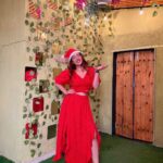 Ashnoor Kaur Instagram - Merry Christmas🎄♥️ . . . #whatiwore #ashnoorstylediaries #christmas Wearing @howwhenwearclothing