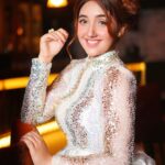 Ashnoor Kaur Instagram – Cinderella never asked for a Prince❄️🤍