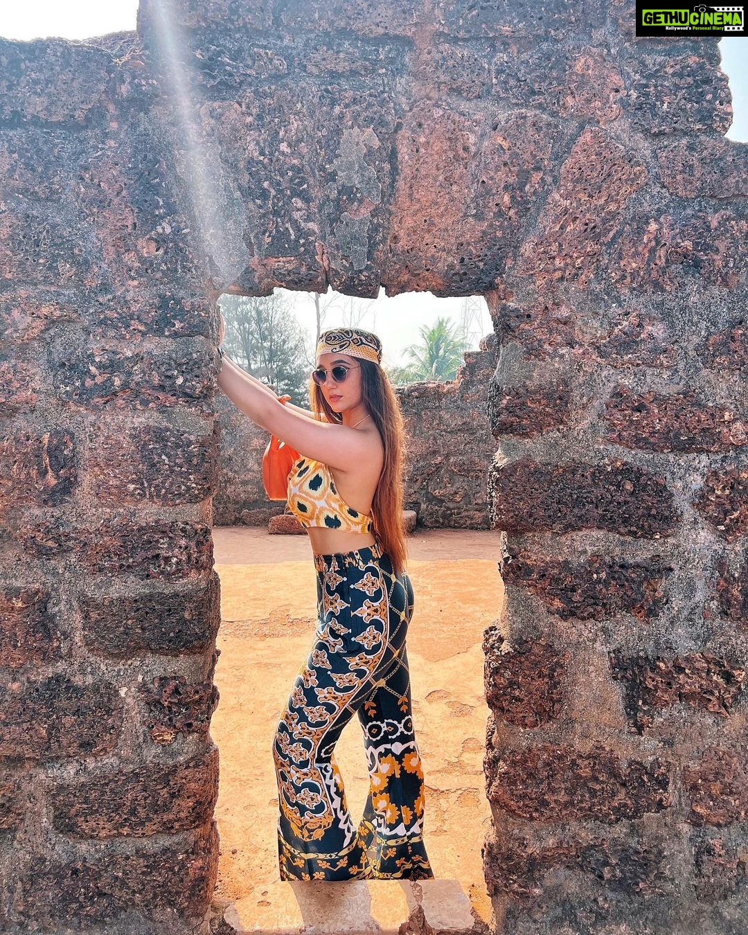 Ashnoor Kaur Instagram - Wanderlust & brick dustš§” Aguada Fort, Goa, India