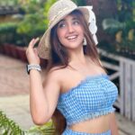 Ashnoor Kaur Instagram - Baby I just wanna dance🤍🦋 Goa