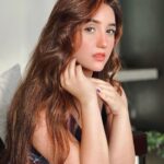 Ashnoor Kaur Instagram – Aura made of poetry, roses & galaxies🌌 ✨🥀
