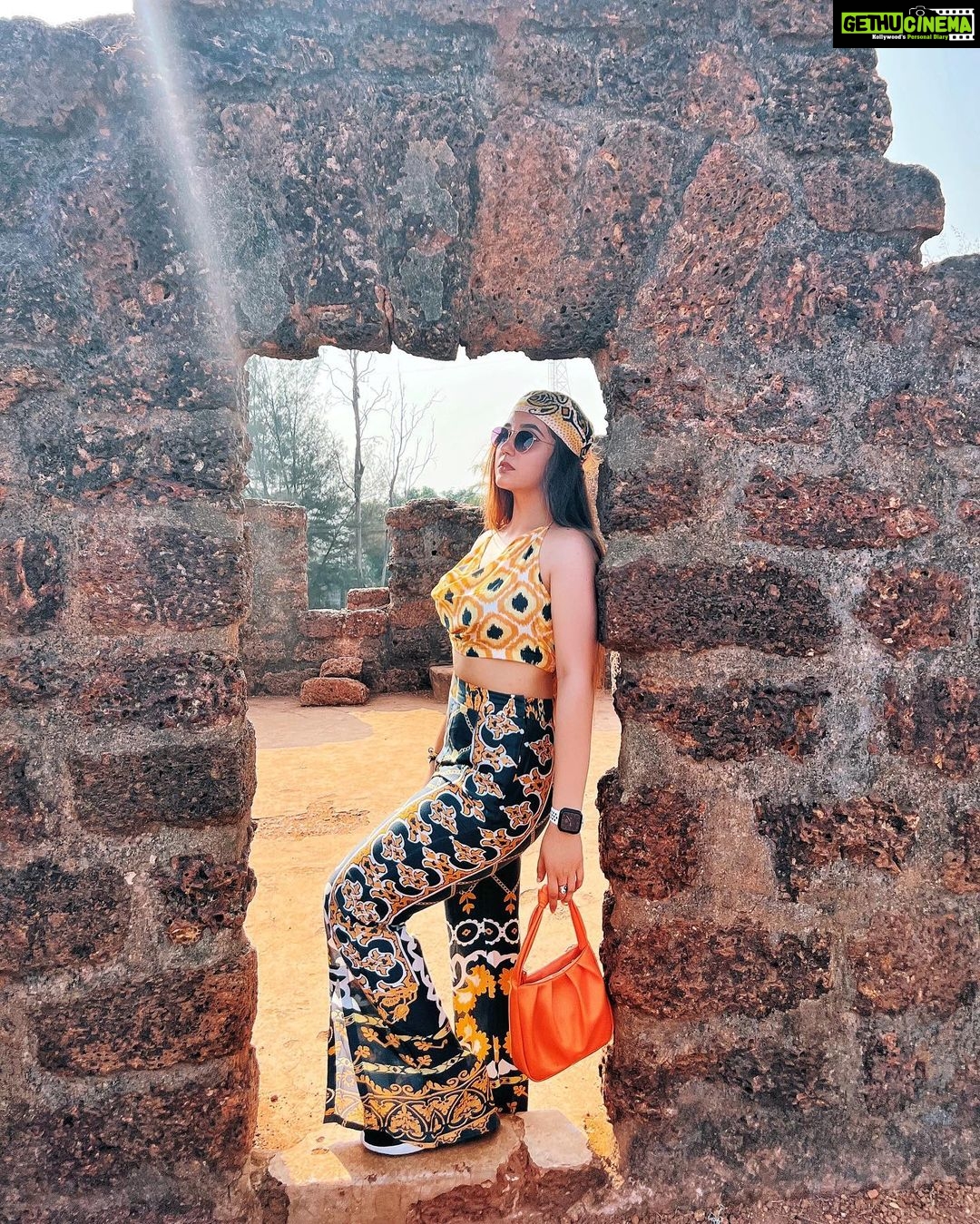 Ashnoor Kaur Instagram - Wanderlust & brick dustš§” Aguada Fort, Goa, India
