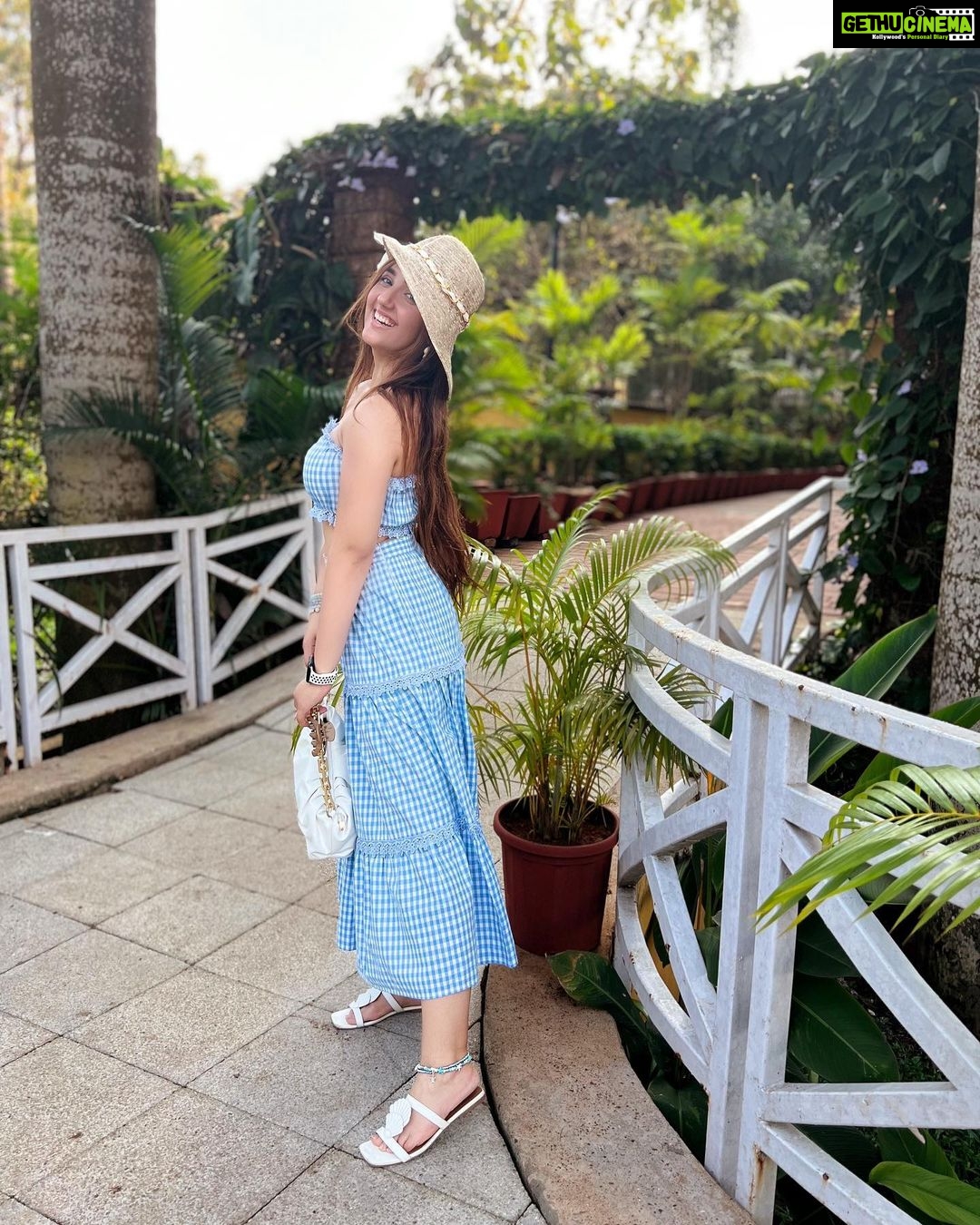 Ashnoor Kaur Instagram - Galway girl🦋🤍 . . . #GoaDiaries #WhatIWore #ashnoorstylediaries Wearing @howwhenwearclothing