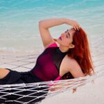 Ashnoor Kaur Instagram - Two types of people on a vacation:- 1) The one up to relax💆🏻‍♀️ 2) The one up for adventure🧜🏻‍♀️ Which one are you? And which one do you think I am?😁 (Ps: swipe till the last picture for a scenic view🤌🏻) . . . 🩱 @theactivestoryclothing 🧣 @styling.your.soul @socialpinnaclepr 📍 @sunsiyamresorts @sunsiyamiruveli 🤝 @planmyleisure 📸 @_._muitzz_._ #maldives #sunsiyam #iruveli #planmyleisure Sun Siyam Iru Veli