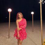 Ashnoor Kaur Instagram - Clair de lune🦩🌙 . . . 👗 @femi9.byas 🧣 @styling.your.soul 📍 @sunsiyamiruveli @sunsiyamresorts 🤝 @planmyleisure Maldives