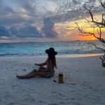 Ashnoor Kaur Instagram - Sea foam in the veins, Understanding the language of the waves🌊🐚🐬🌅 . . . 🩱 @merakilifestudio 👜 @pine_cone_official 📍 @sunsiyamresorts @sunsiyamiruveli 🤝 @planmyleisure Sun Siyam Iru Veli