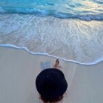 Ashnoor Kaur Instagram - Sea foam in the veins, Understanding the language of the waves🌊🐚🐬🌅 . . . 🩱 @merakilifestudio 👜 @pine_cone_official 📍 @sunsiyamresorts @sunsiyamiruveli 🤝 @planmyleisure Sun Siyam Iru Veli