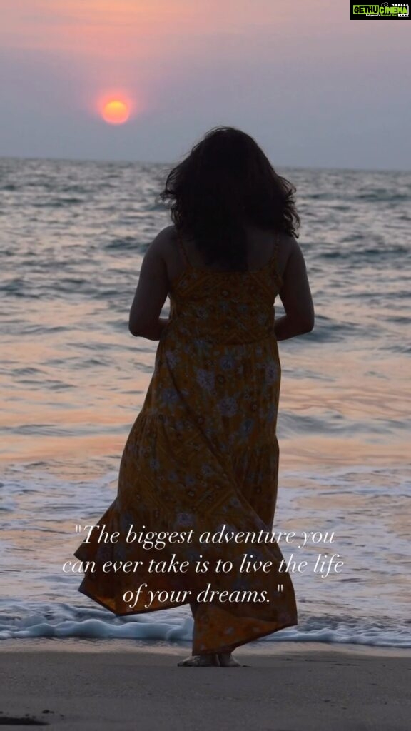 Aswathy Sreekanth Instagram - “The biggest adventure you can take is to live the life of your dreams.” Feat - @aswathysreekanth #unaiseadivadu #frienshipquotes #lifequots #aswathysreekanth #friendsarefamily