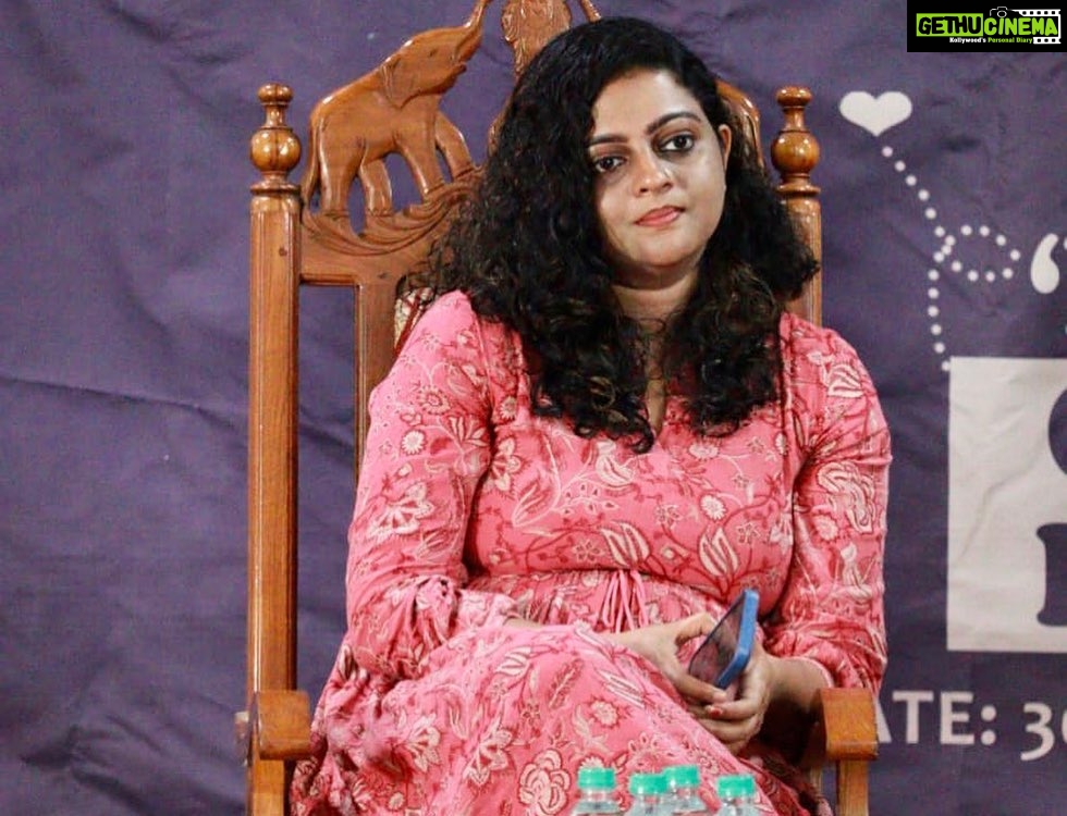 Aswathy Sreekanth Instagram - From the panel discussion on ‘portrayal of gender in media’ organised by Kerala Press Academy today @shaniprabhakaran @ps_jalaja Kerala Media Acadamey Kakkanad