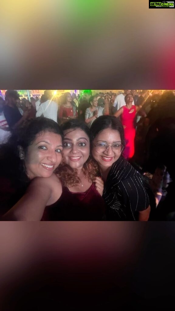 Aswathy Sreekanth Instagram - About last night! ❤️ Wishing you all a very magical 2023 🥰 #newyearparty #yearend #aboutlastnight #friendslikefamily #goodvibes