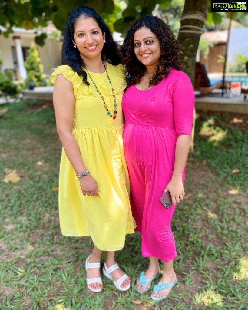 Aswathy Sreekanth Instagram - Happy Birthday to you my sunshine girl. My synonym for Happiness ♥️ I love the way you hold me when I am at my most vulnerable points… Thank you for being YOU ! Stay happy and crazy as always! Cheers to many more years of adventures together…🥂 love you penne 😘😘😘 @sandya_nra #bestie #soulsister #happybirthday #decemberborn #mygirl