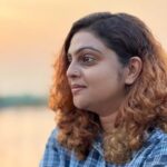 Aswathy Sreekanth Instagram - Do good for others it will comeback in unexpected ways. Aswathy Sreekanth 😊 #aswathysreekanth #malayalamactress #lifecoach #discoveronreels #avenirtekentertaiments