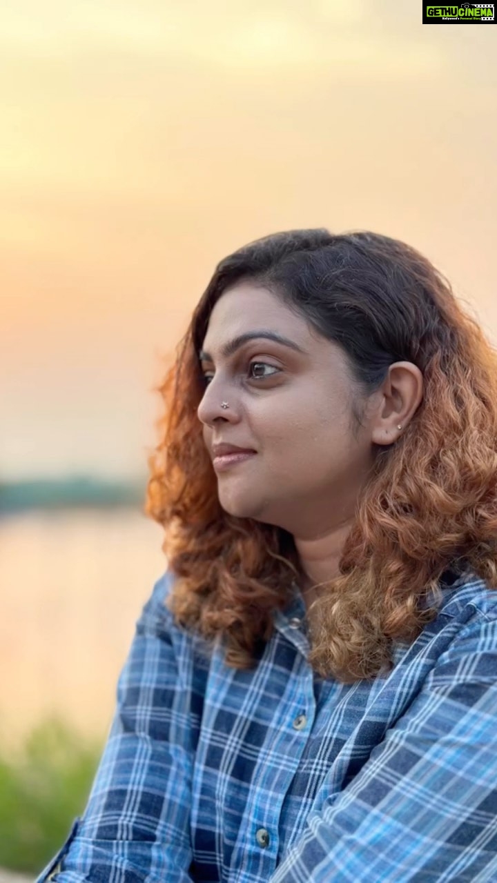 Aswathy Sreekanth Instagram - Do good for others it will comeback in unexpected ways. Aswathy Sreekanth 😊 #aswathysreekanth #malayalamactress #lifecoach #discoveronreels #avenirtekentertaiments