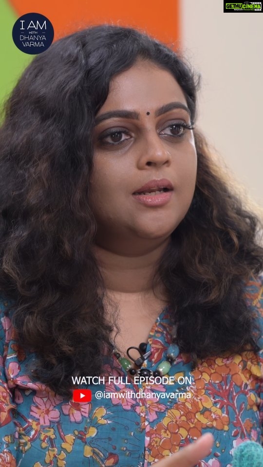 Aswathy Sreekanth Instagram - Love marriage Vs Arranged marriage...@aswathysreekanth Part-1 streaming now on I AM with Dhanya Varma | . . #reels #instareels #aswathysreekanth #interview #malayalam #iamwithdhanyavarma #dhanyavarma #dhanyavarmaswathysreekanth