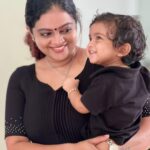 Aswathy Sreekanth Instagram - Bliss 💕 #mammababy #kamalammu 📸 @unaiseadivadu
