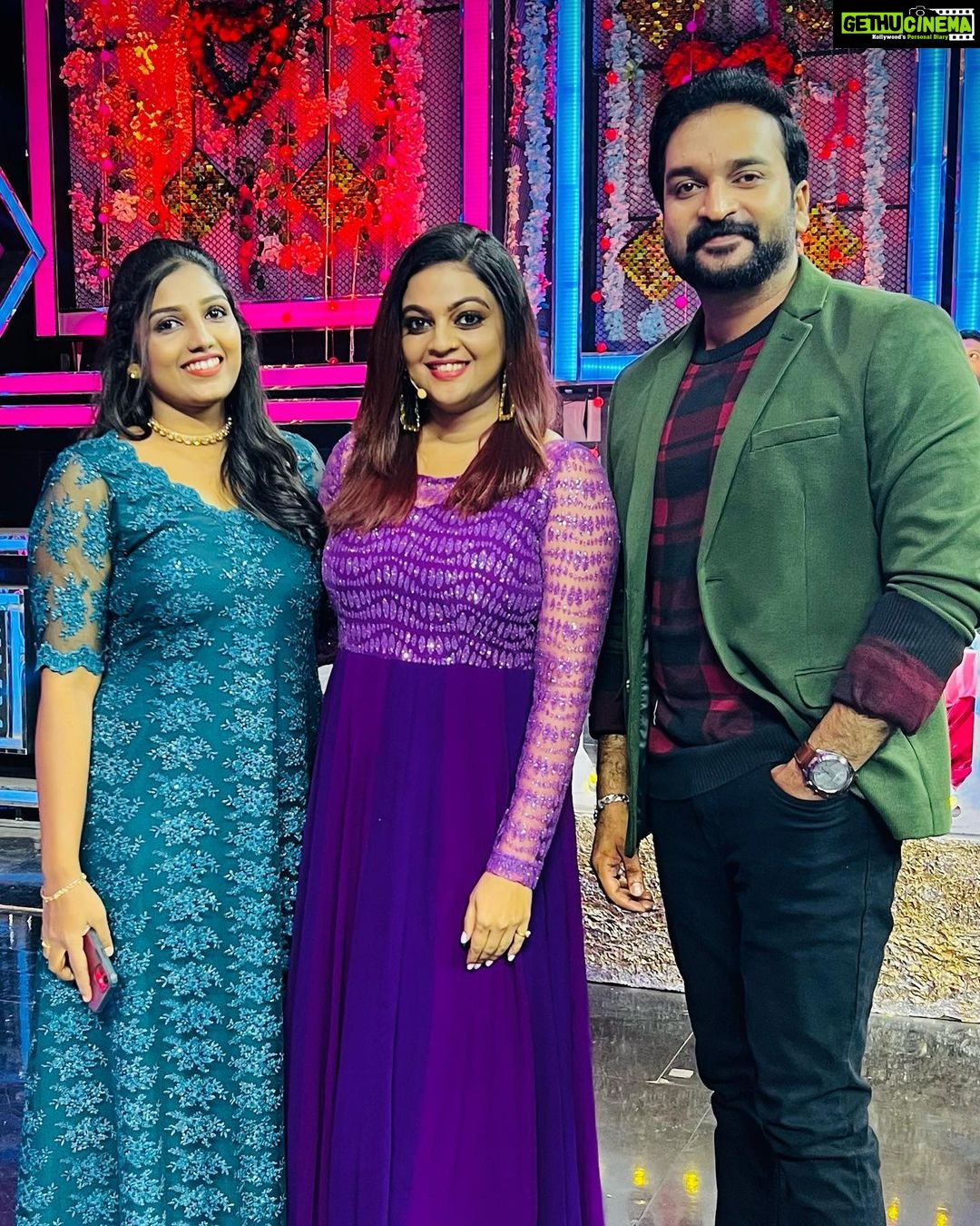 Aswathy Sreekanth Instagram - #njanumentalumonzeekeralam #zeekeralam #zee5 #zee #zeekannada #chakkappazham