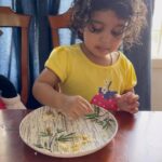 Aswathy Sreekanth Instagram - To everyone who asks me how effective baby led weaning (BLW) is here’s the answer. Meet our smart eater Kamala having some putt and kadala 😃 #babyledweaning #blw #smarteating #lotofmess #butworthit