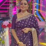 Aswathy Sreekanth Instagram - Never ending love for saree 🥰 Styling @sabarinathk_ Saree @khajuraho_boutique_ H&M @shoshank_makeup #instareels #shoottime #zeekeralam #sareelove #anchorlife