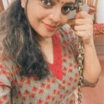 Aswathy Sreekanth Instagram - ഒരു ജനല് കണ്ടപ്പോ ചുമ്മാ 😬
