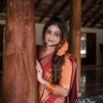 Aswathy Sreekanth Instagram - She was an adventurer at heart but, oh how she loved to be HOME 🧡🧡🧡 📷 @neethuthomasphotography H&M @sijanmakeupartist Styling @anjalii___vinod