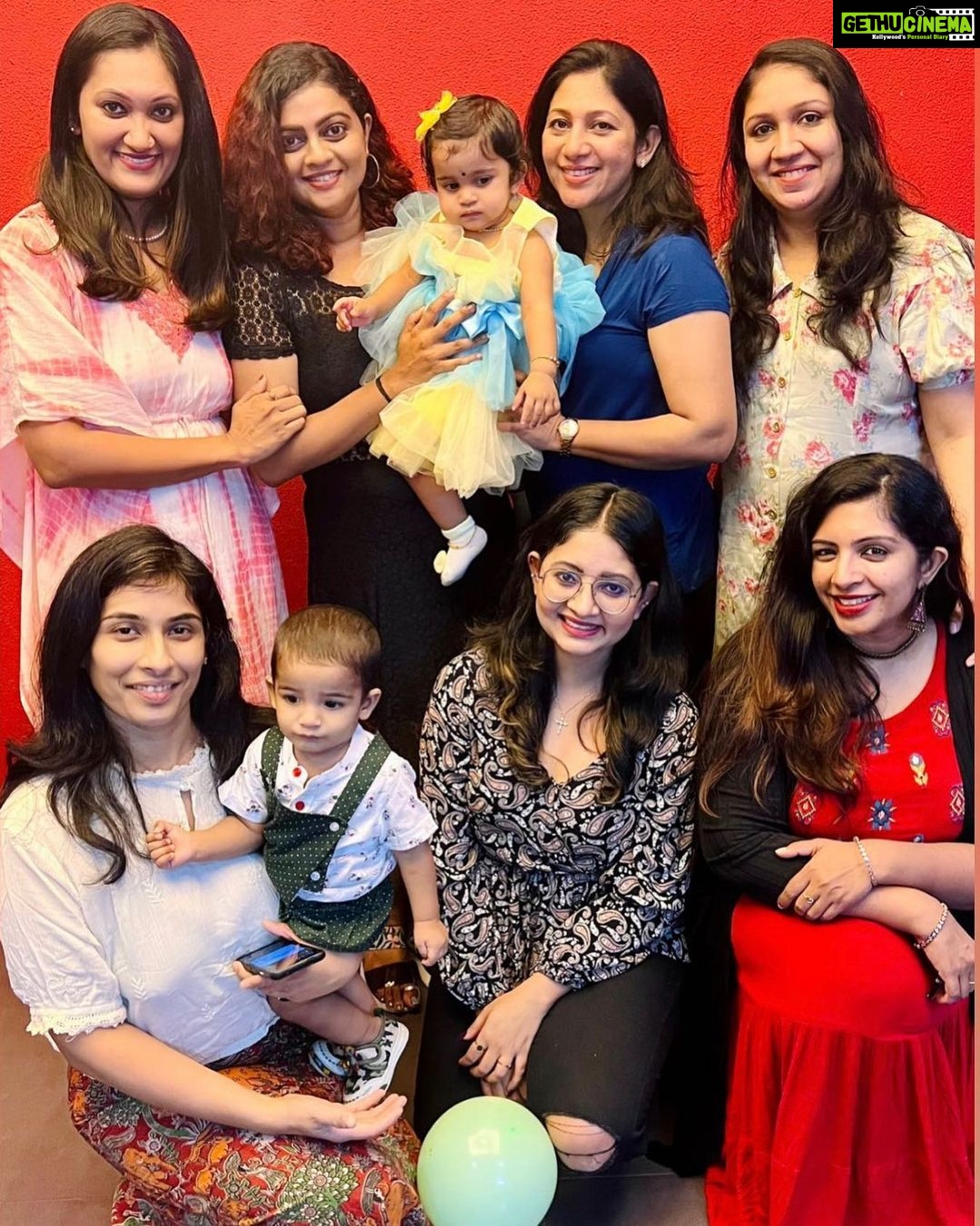 Aswathy Sreekanth Instagram - Birthday girl with Mamma’s gang ❤️