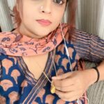 Aswathy Sreekanth Instagram - ലൊക്കേഷനിൽ ചുമ്മാ ഇരുന്നാൽ ഇങ്ങനെ പലതും തോന്നും 😬 #reels #locationfun #iruvar #narumugaye #alltimefavorite