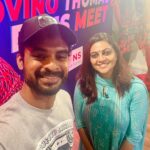Aswathy Sreekanth Instagram - When we literally feel that good human vibes ! Thank you Tovi @tovinothomas for the soulful conversation yesterday. Super excited to see Tallumaala on big screen 😍 #tovinofansmeet #aboutyesterday #behindwoods #goodday #goodvibes #goodhuman #soulfulconversations