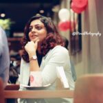 Aswathy Sreekanth Instagram - ആണോ...എന്നിട്ട് ? 😄 #candid #photography #fruitbae