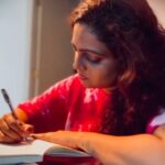 Aswathy Sreekanth Instagram - നീർമാതളപ്പൂവിനുള്ളിൽ ❤️