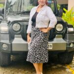 Aswathy Sreekanth Instagram - Monsoon vibes 💕 #sundaydrive #lunchdate #thar #goodvibes #aswathysreekanth #monsoonseason #rainydrive Kochi, India