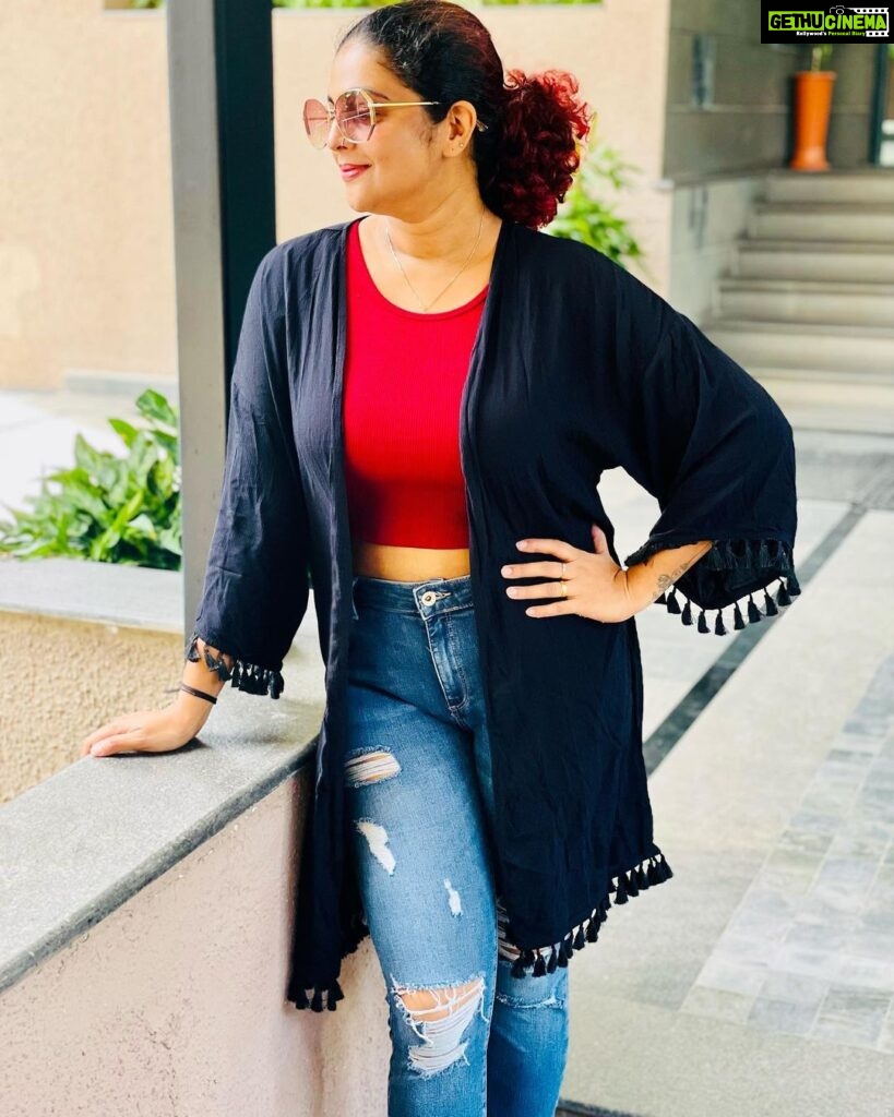 Aswathy Sreekanth Instagram - “If you are always trying to be normal, you will never know how amazing you can be” ❤️ Maya Angelou #sundayvibes