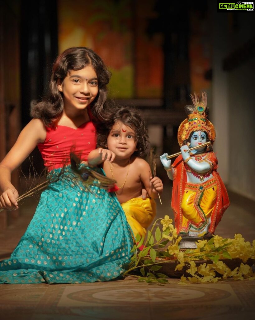 Aswathy Sreekanth Instagram - Happy Vishu everyone ❤️ #happyvishu #vishu2023 #keralafestivals #medamasam #malayalam