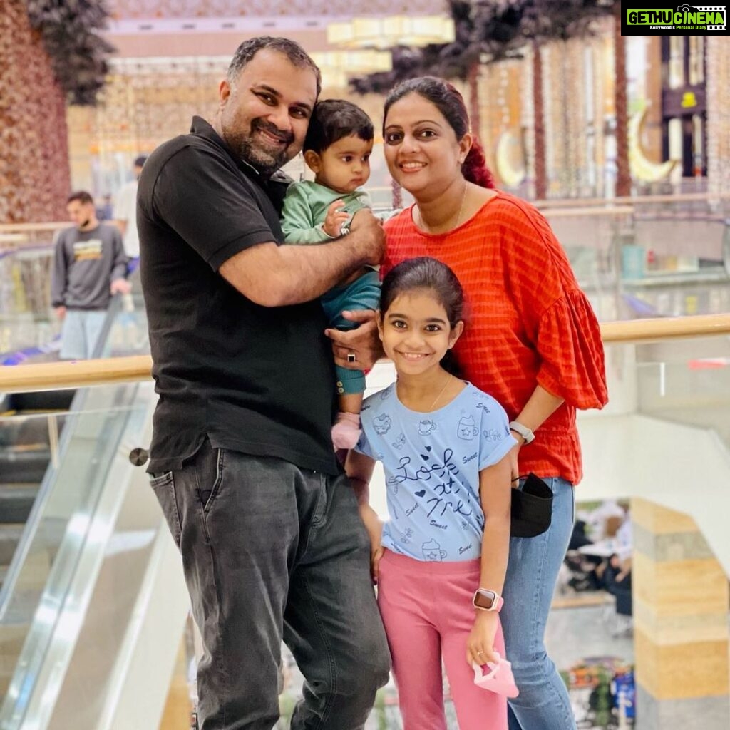 Aswathy Sreekanth Instagram - Us ❤️ @sreekanthsreeinsta #backindubai #vacation #dubaidays #mydubai #secondhome #familytime Dubai, United Arab Emiratesدبي